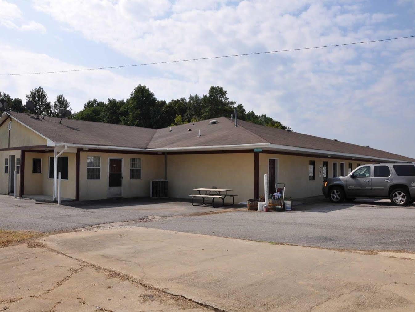 Budget Inn Elkmont Экстерьер фото