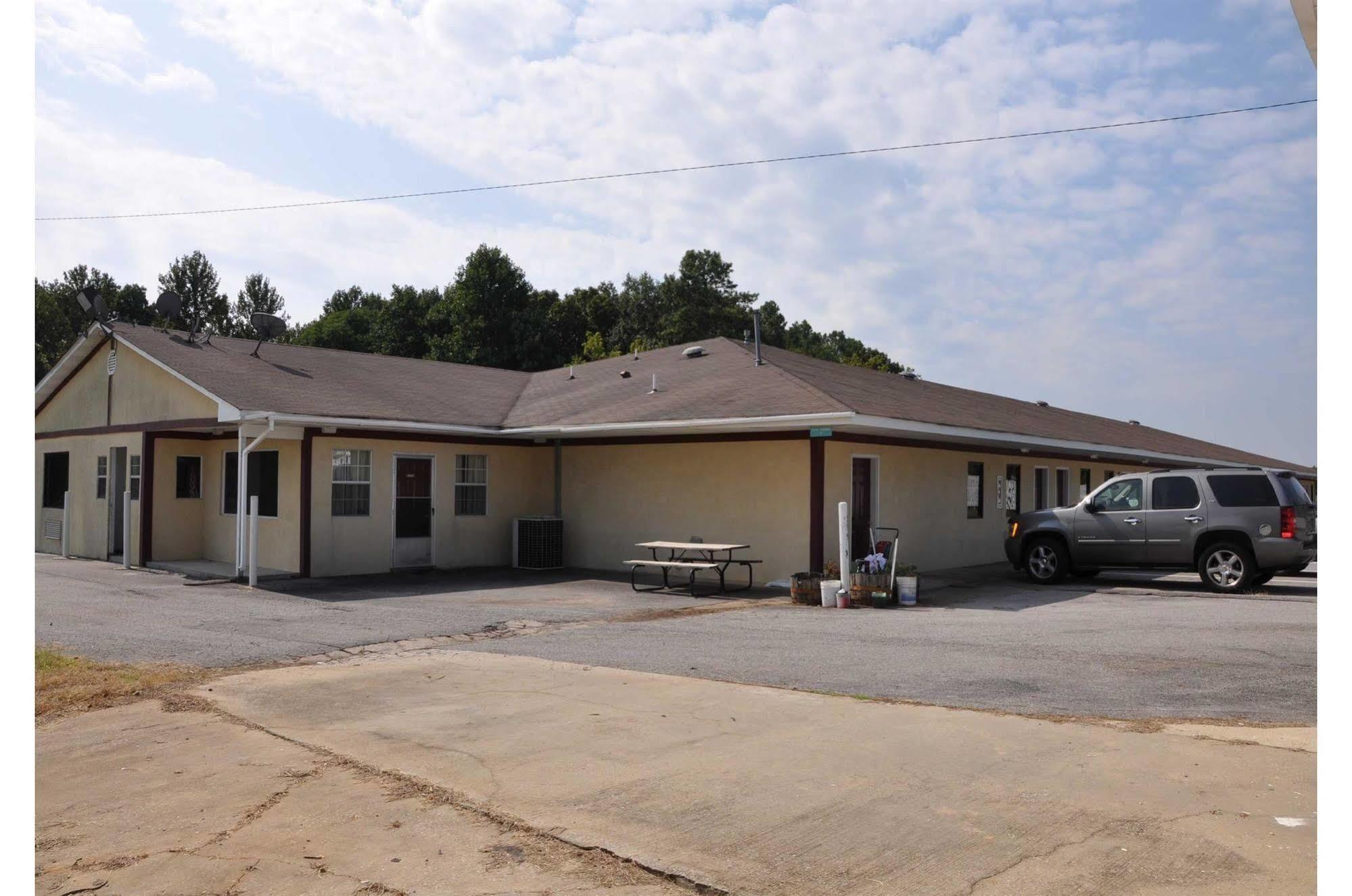 Budget Inn Elkmont Экстерьер фото